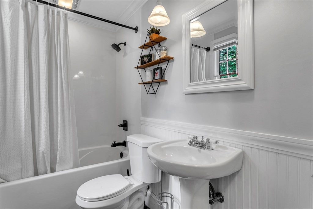 158 Falmouth Road West Springfield, MA 01089 - Photo 25 of 42 Gallery Image 25