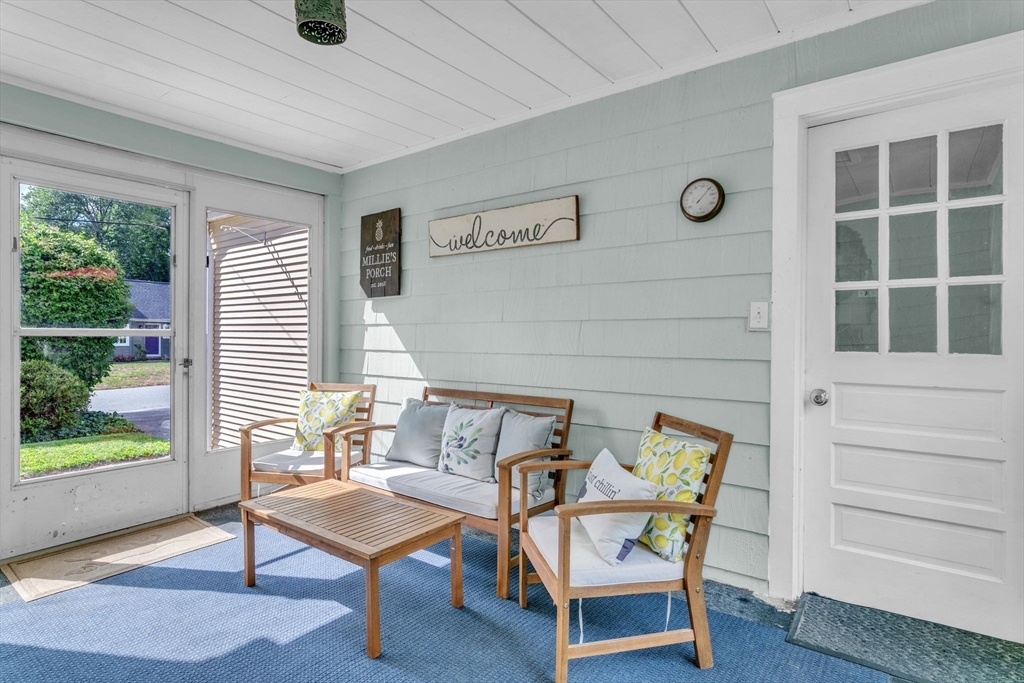 158 Falmouth Road West Springfield, MA 01089 - Photo 4 of 42 Gallery Image 4
