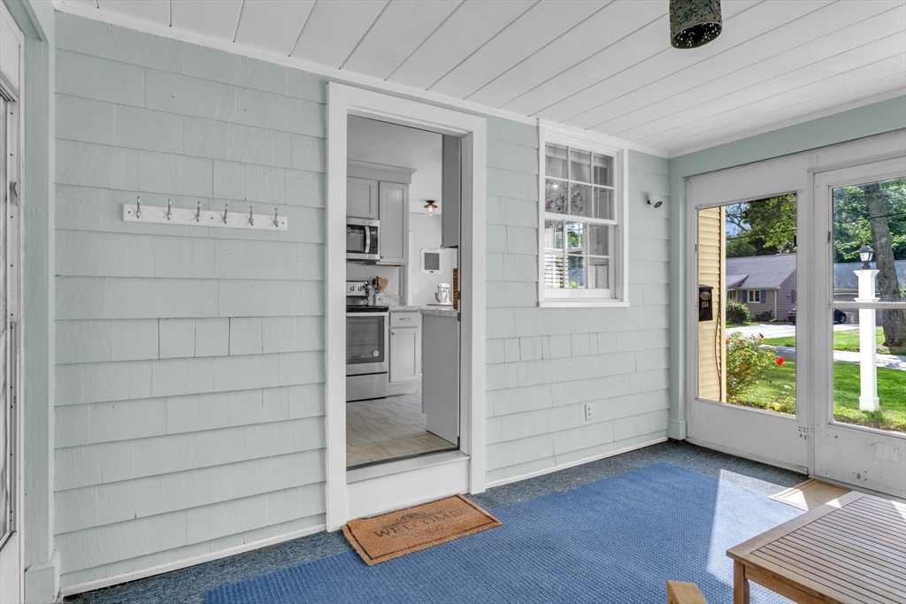 158 Falmouth Road West Springfield, MA 01089 - Photo 5 of 42 Gallery Image 5