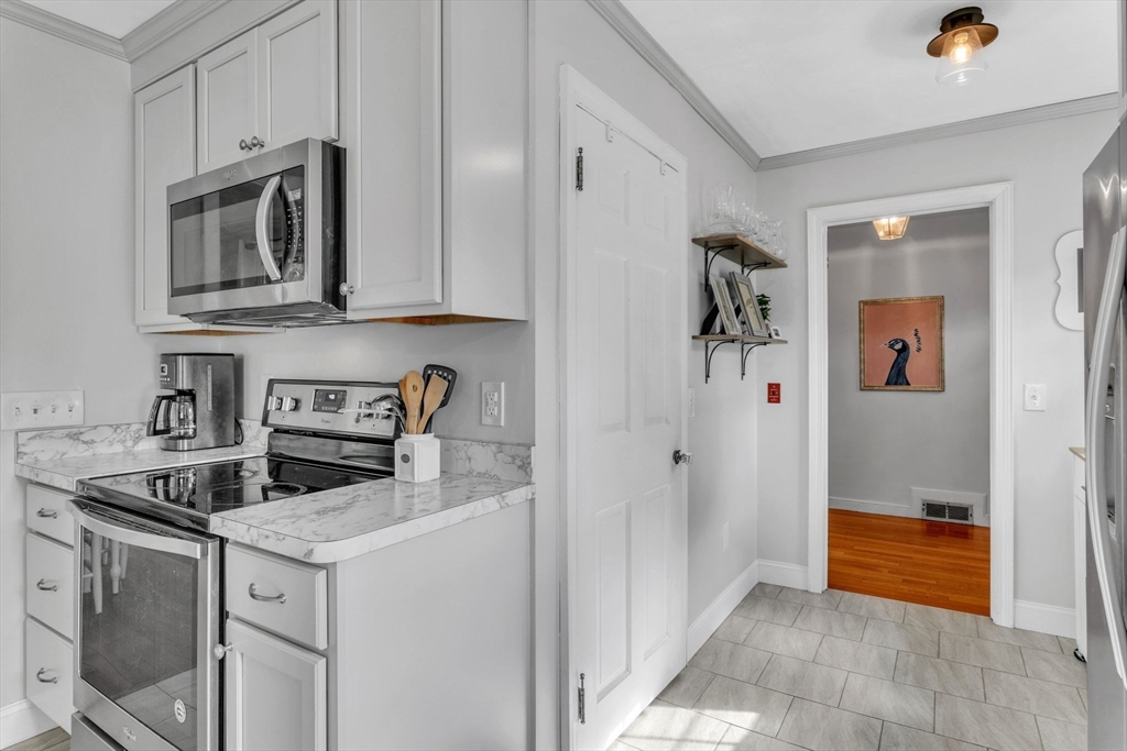 158 Falmouth Road West Springfield, MA 01089 - Photo 10 of 42 Gallery Image 10