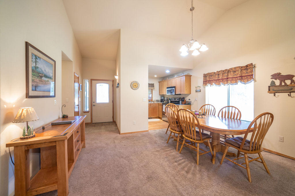 55943 Snow Goose Road Bend, OR 97707 - Photo 6 of 25 PhotoMyListing-9