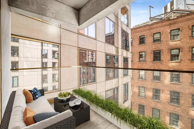 $1,725,000 | 98 Front Street, Unit 7Q | DUMBO