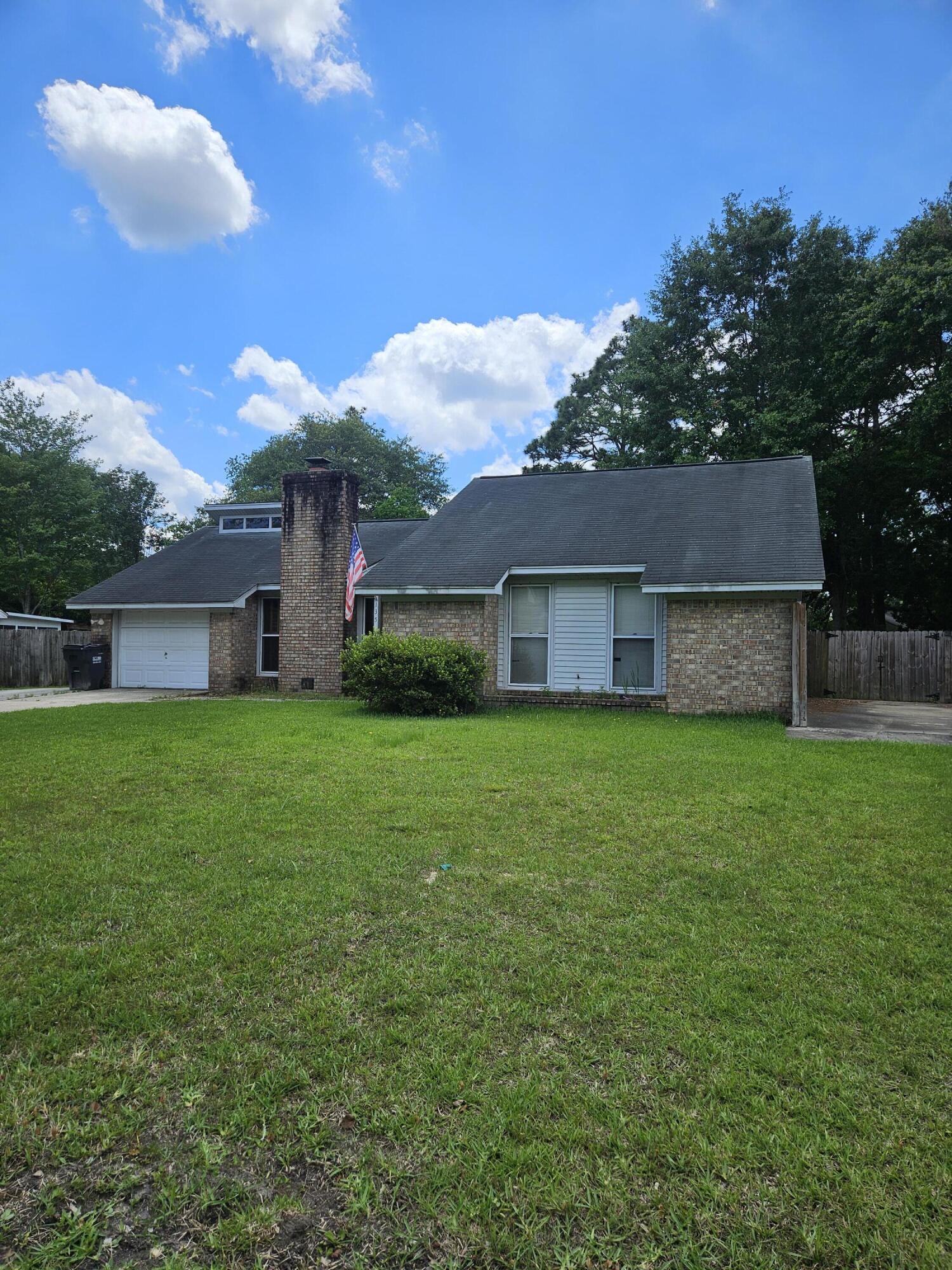 135 James Road Summerville, SC 29486 - Photo 3 of 17 20240516_140717