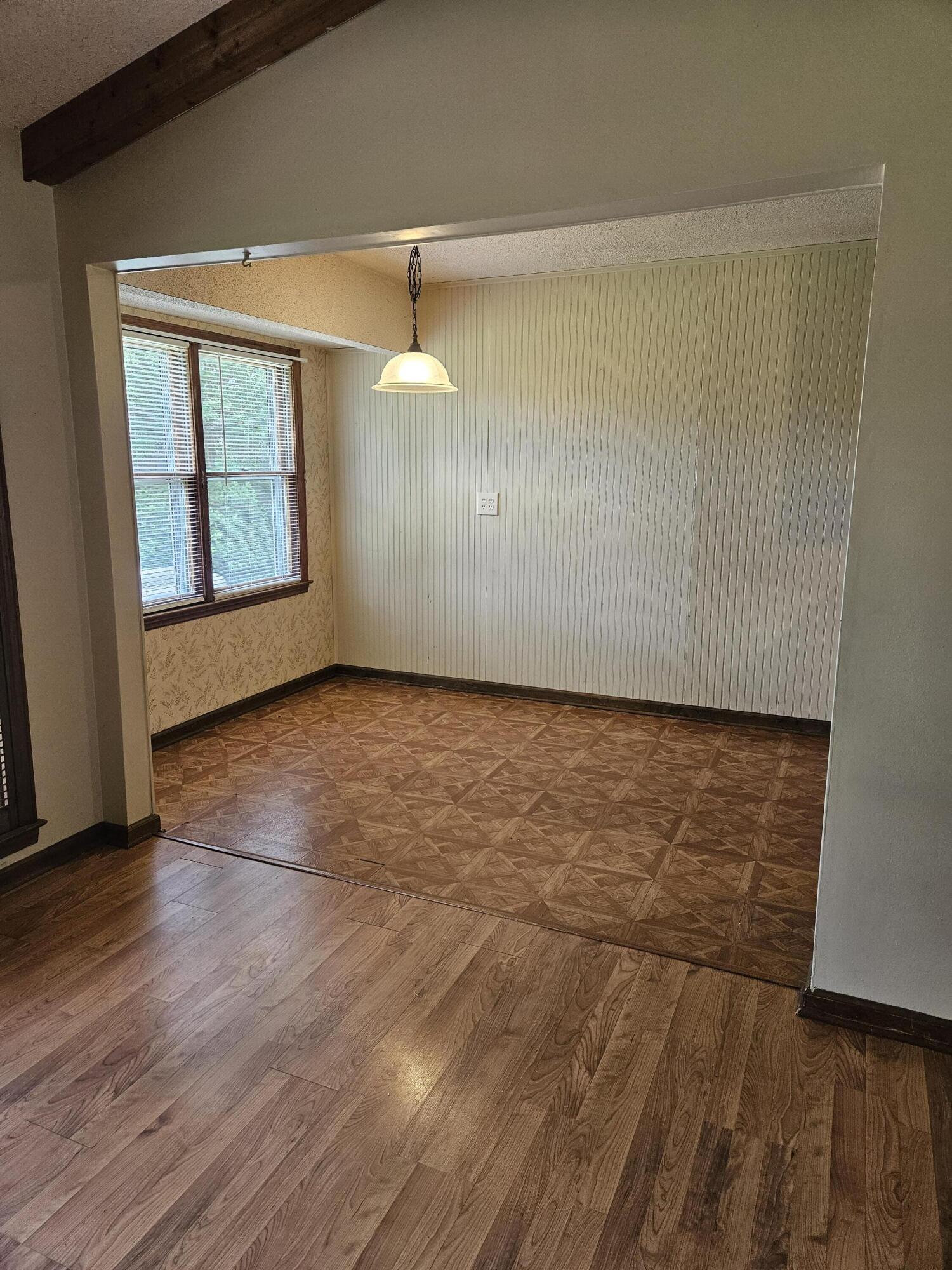 135 James Road Summerville, SC 29486 - Photo 6 of 17 20240516_134736