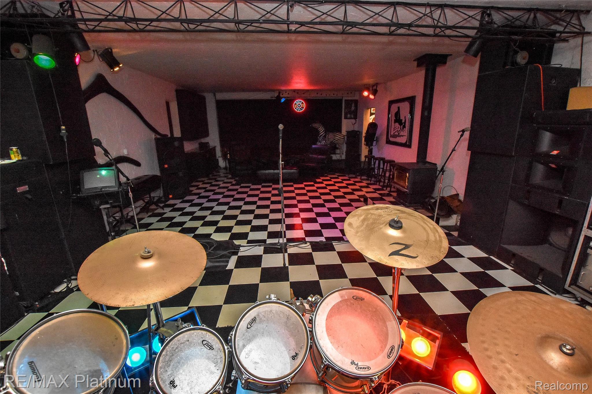 5160 Fenton Road Fenton, MI 48430 - Photo 60 of 68 DSC_0057.jpg