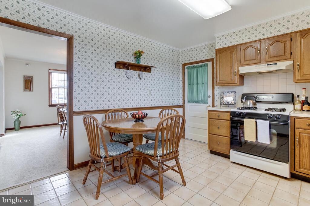 5506 Park Road Baltimore, MD 21225 - Photo 14 of 37 Eat-in kitchen