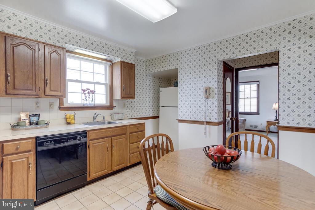 5506 Park Road Baltimore, MD 21225 - Photo 18 of 37 Kitchen