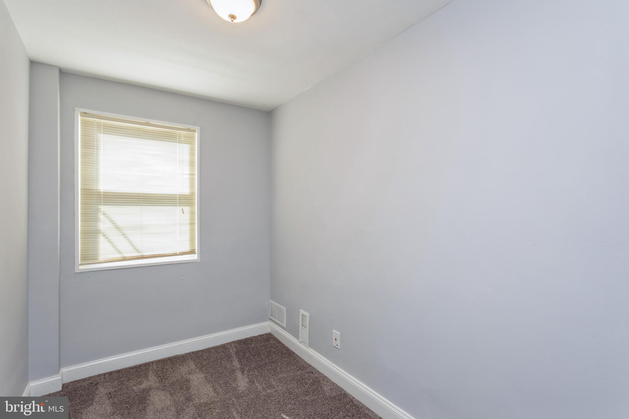 1028 Stamford Road Baltimore, MD 21229 - Photo 35 of 48 Small bedroom, office, playroom, designer closet