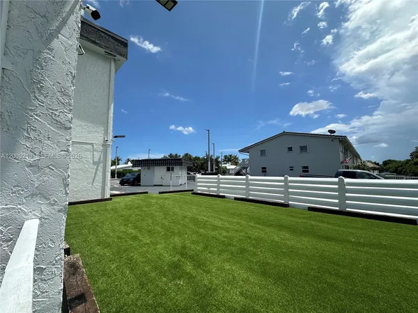 $1,995 | 1400 Northeast 56th Street, Unit 103, Fort Lauderdale, FL 33334