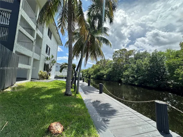 $1,995 | 1400 Northeast 56th Street, Unit 103, Fort Lauderdale, FL 33334