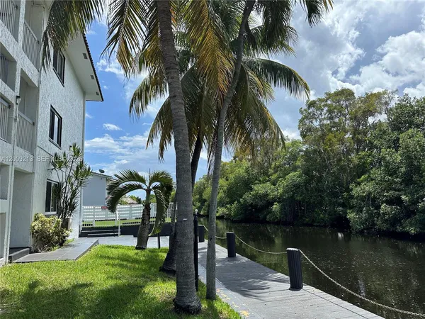 $1,995 | 1400 Northeast 56th Street, Unit 103, Fort Lauderdale, FL 33334