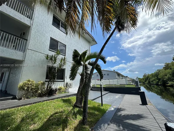 $1,995 | 1400 Northeast 56th Street, Unit 103, Fort Lauderdale, FL 33334