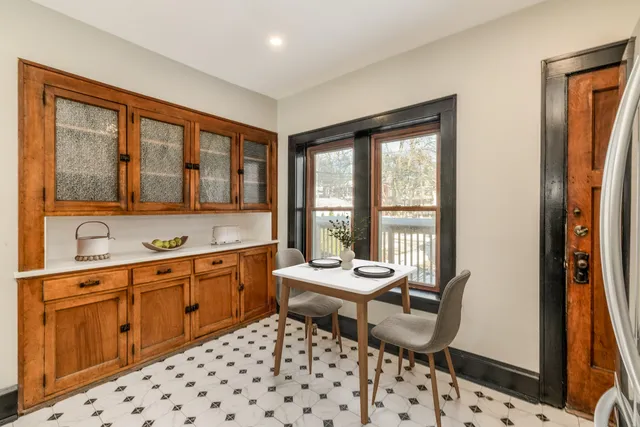 $2,000 | 2906 South Delaware Avenue, Milwaukee, WI 53207