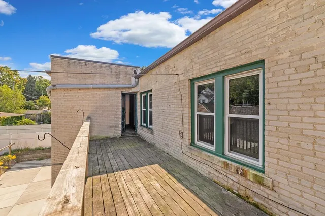 $2,000 | 2906 South Delaware Avenue, Milwaukee, WI 53207