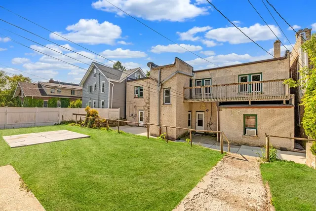 $2,000 | 2906 South Delaware Avenue, Milwaukee, WI 53207