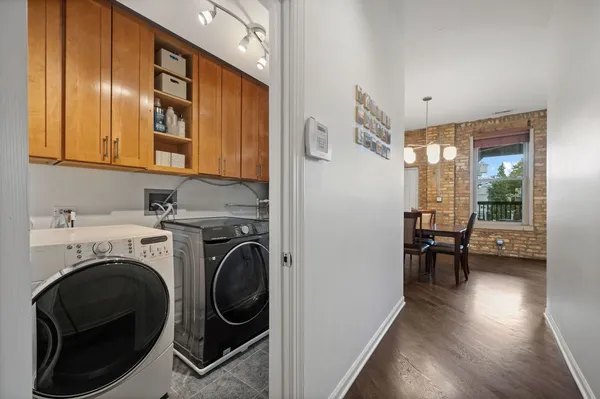 $560,000 | 1855 North Damen Avenue, Unit 2S, Chicago, IL 60622