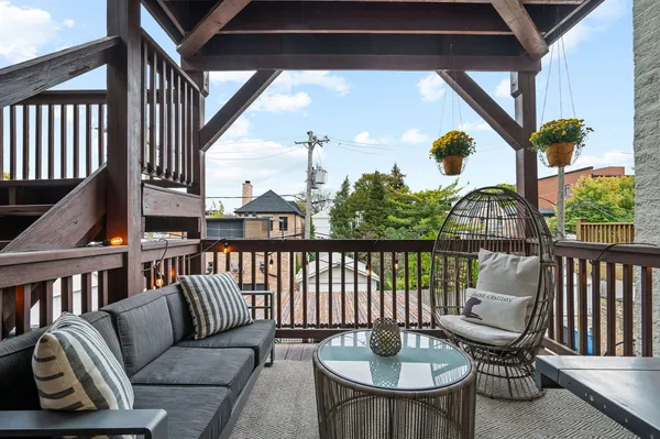 $560,000 | 1855 North Damen Avenue, Unit 2S, Chicago, IL 60622