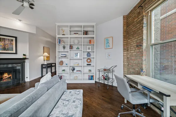 $560,000 | 1855 North Damen Avenue, Unit 2S, Chicago, IL 60622
