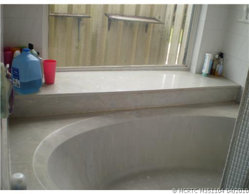 1723 Southwest Gregor Way Stuart, FL 34997 - Photo 11 of 16 Master Bath/Spa.