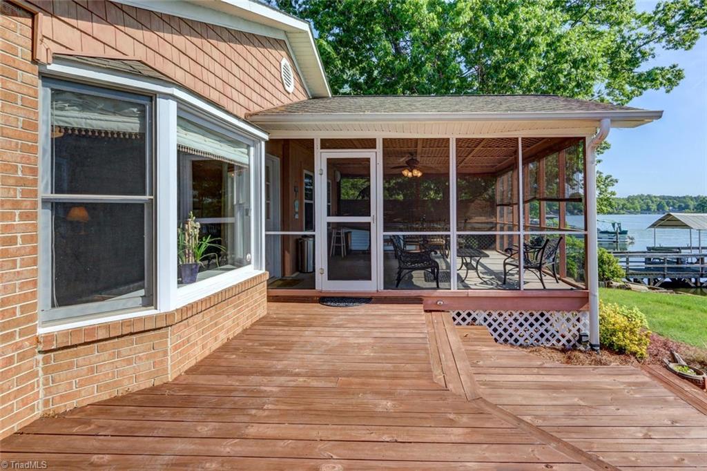 803 Riverside Drive Lexington, NC 27292 - Photo 5 of 30 Extensive decking!