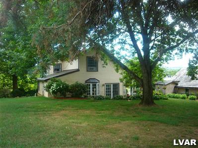 6037 Vera Cruz Road Center Valley, PA 18034 - Photo 4 of 7 Gallery Image 4