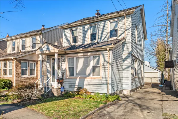 $825,000 | 81-31 164th Place | Hillcrest