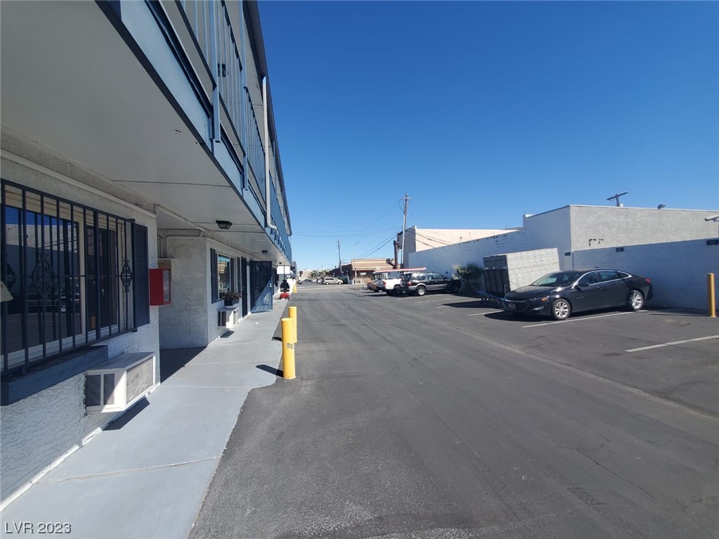 4600 Paradise Road, Unit 17 Las Vegas, NV 89169 - Photo 4 of 8