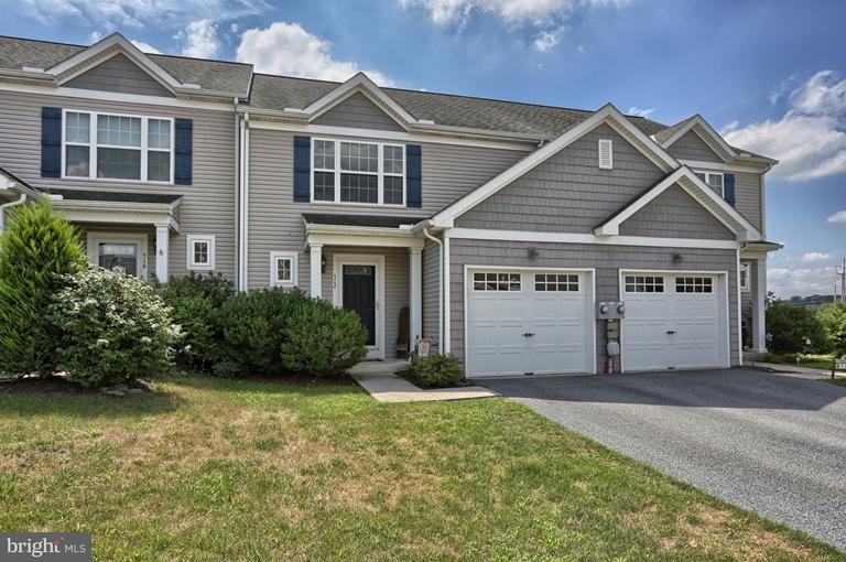 512 Fox Ridge Lane Lebanon, PA 17042 - Photo 1 of 36 Gallery Image 1