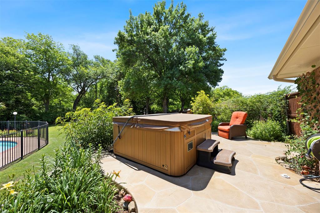 5610 Springbrook Drive Midlothian, TX 76065 - Photo 26 of 39 Complete with hot tub!