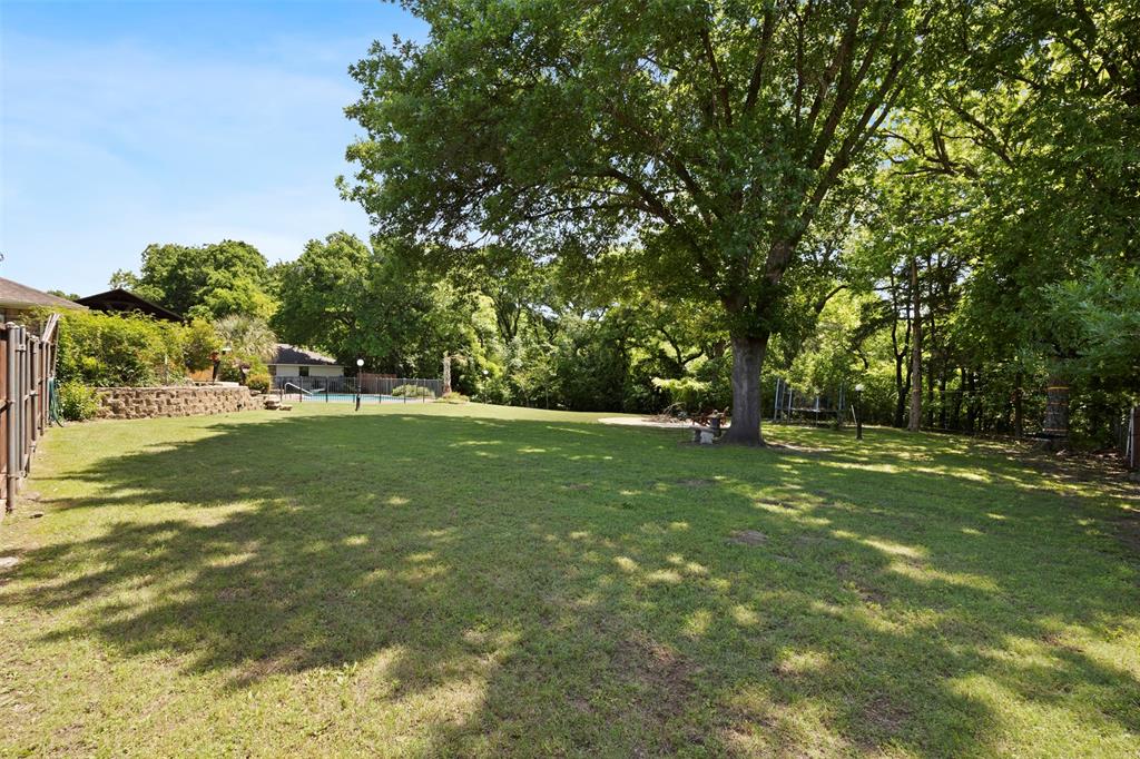 5610 Springbrook Drive Midlothian, TX 76065 - Photo 29 of 39 So much room to run and play!