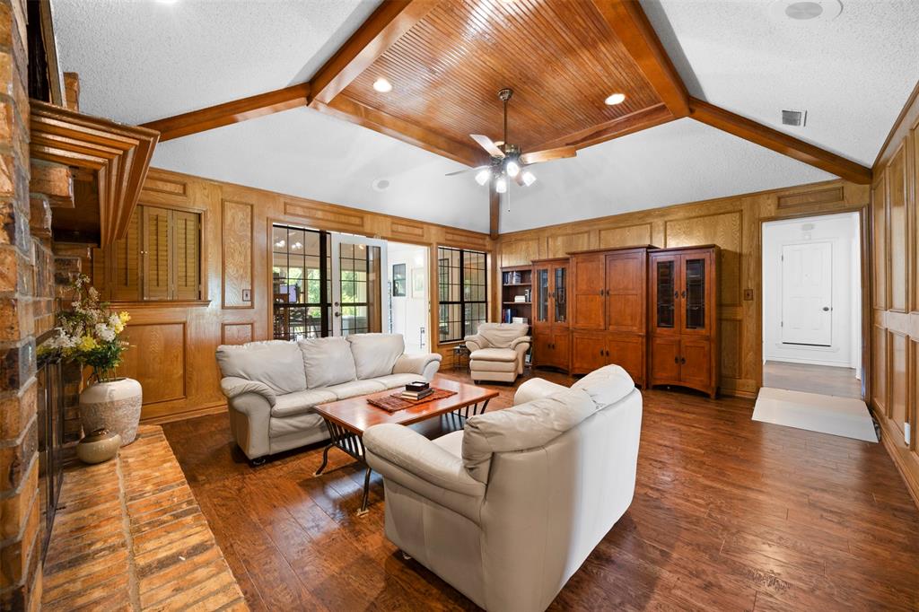 5610 Springbrook Drive Midlothian, TX 76065 - Photo 7 of 39