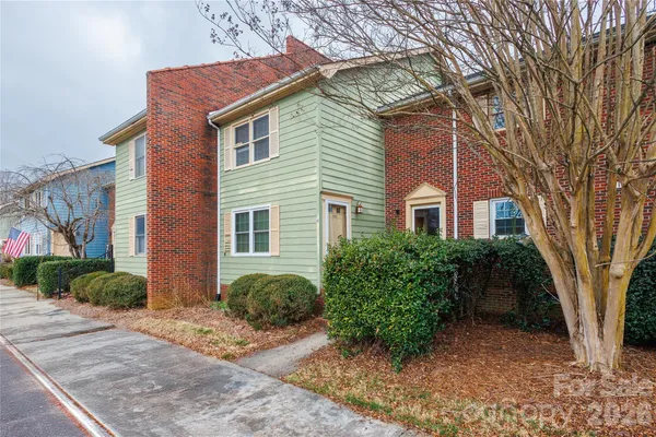 $140,000 | 1300 Larchmont Place, Unit 810, Salisbury, NC 28144