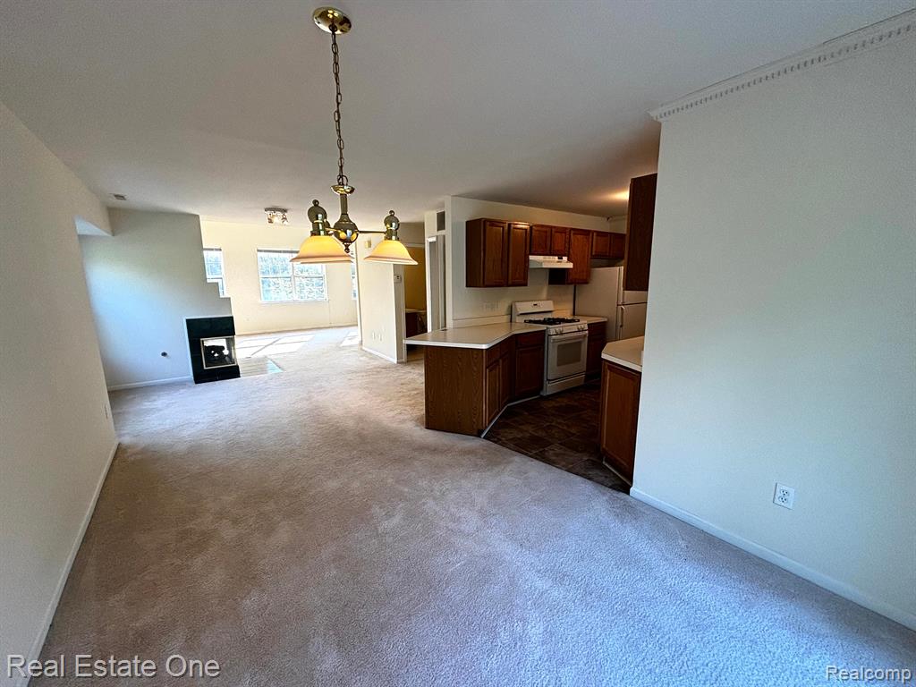 1423 Chesapeake Road, Unit 54 Royal Oak, MI 48067 - Photo 21 of 35