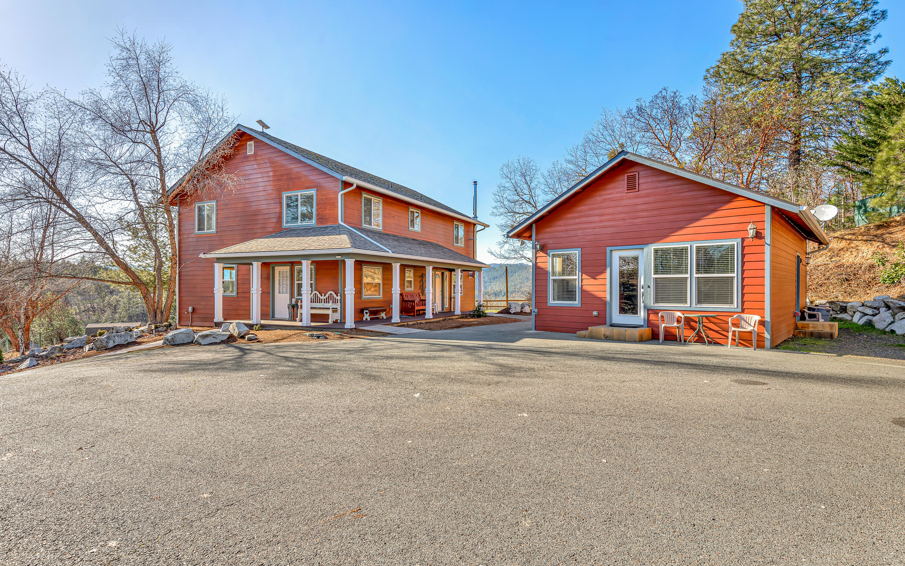 1427 Three Pines Road Grants Pass, OR 97526 - Photo 53 of 73 9R9A0350