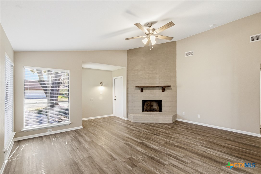 509 Ivanhoe Drive Victoria, TX 77901 - Photo 11 of 30