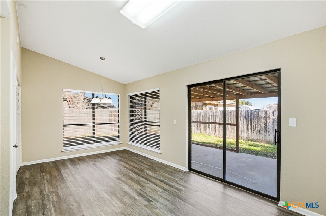 509 Ivanhoe Drive Victoria, TX 77901 - Photo 18 of 30