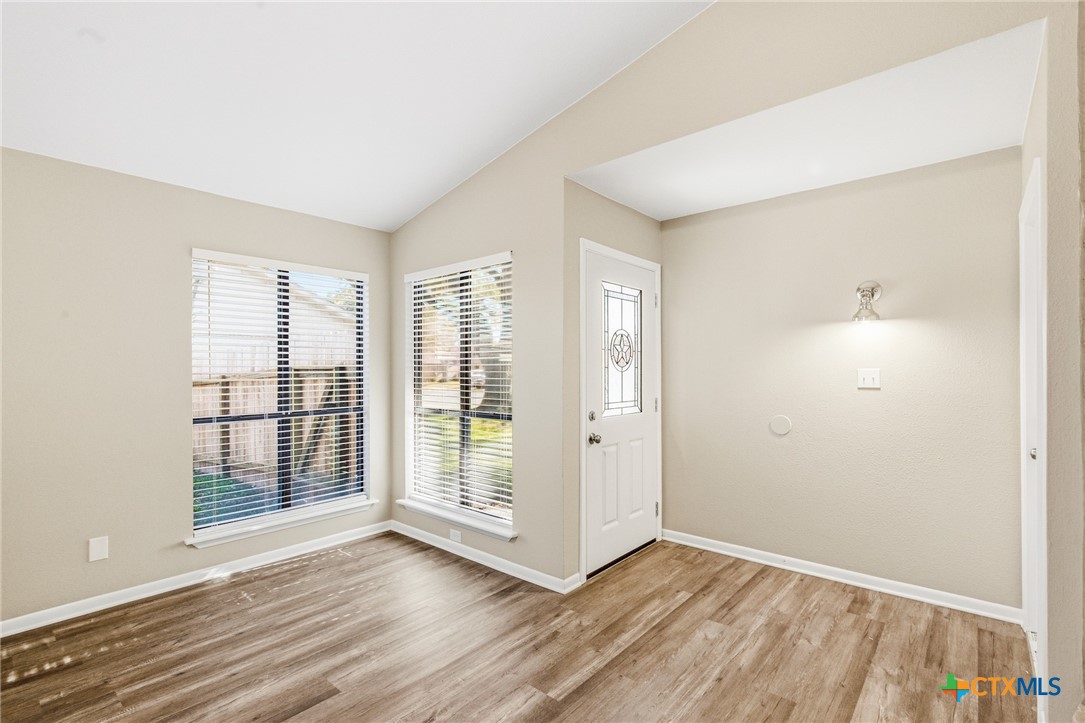 509 Ivanhoe Drive Victoria, TX 77901 - Photo 10 of 30