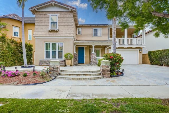 a view of a house with outdoor space