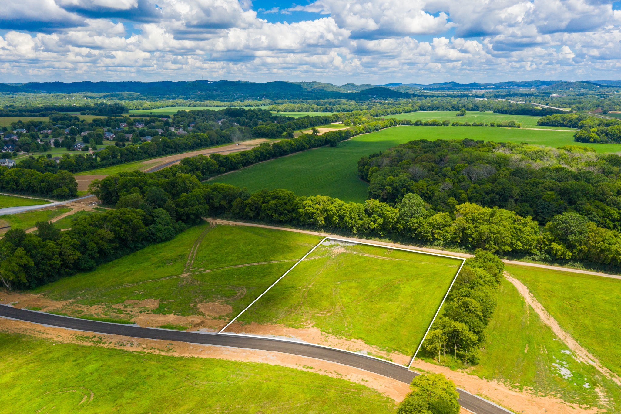 3410 Overhill Gardens Franklin, TN 37064 - Photo 3 of 21 a view of a tennis court
