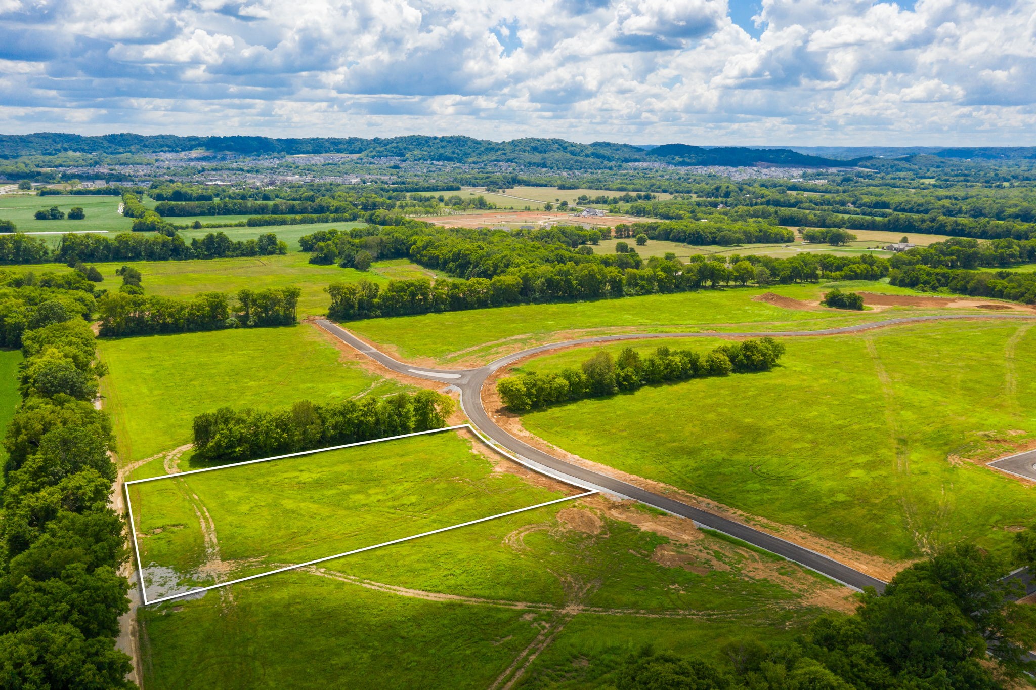 3410 Overhill Gardens Franklin, TN 37064 - Photo 5 of 21 a view of an outdoor space and swimming pool