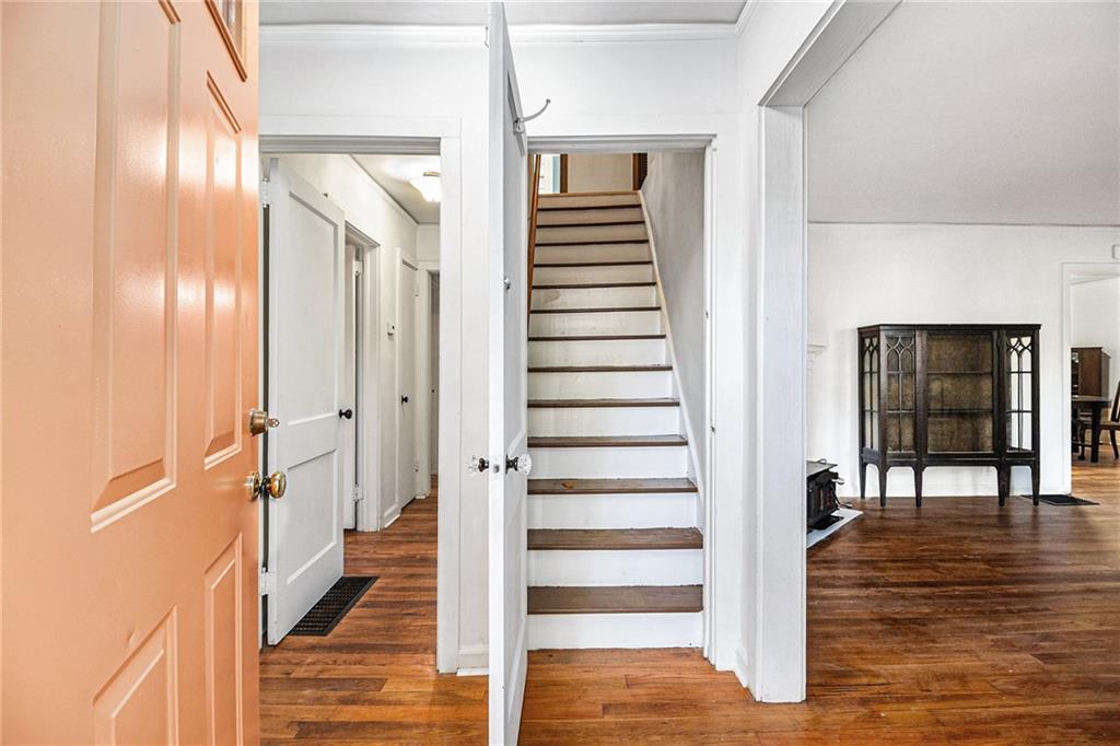 814 Jolly Avenue South Clarkston, GA 30021 - Photo 5 of 33