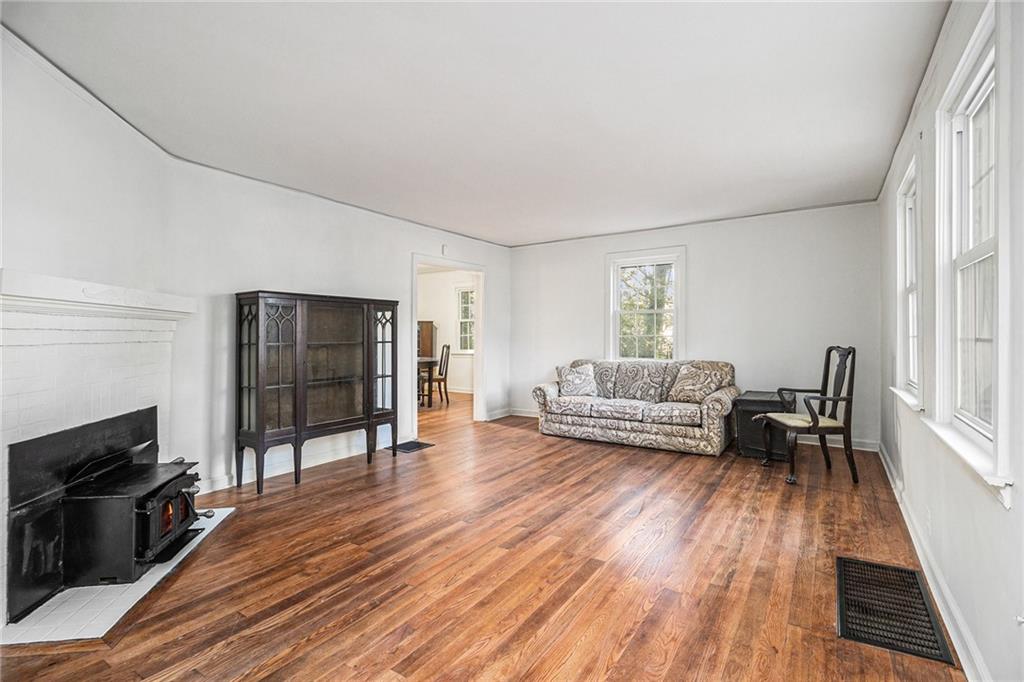 814 Jolly Avenue South Clarkston, GA 30021 - Photo 6 of 33