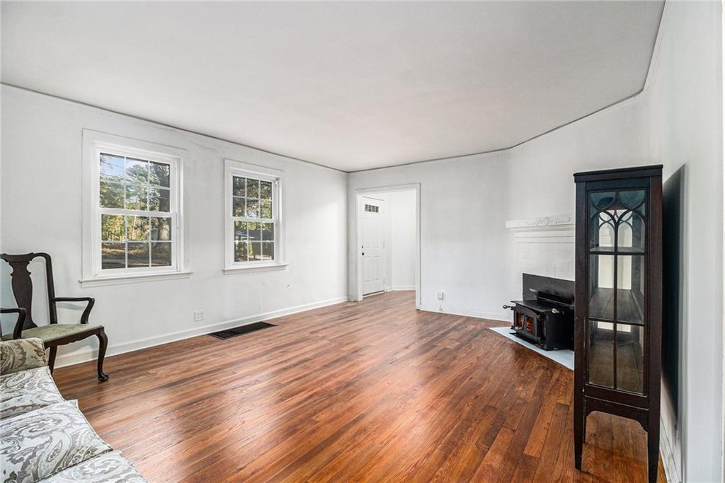 814 Jolly Avenue South Clarkston, GA 30021 - Photo 7 of 33