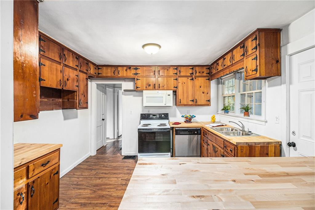 814 Jolly Avenue South Clarkston, GA 30021 - Photo 9 of 33