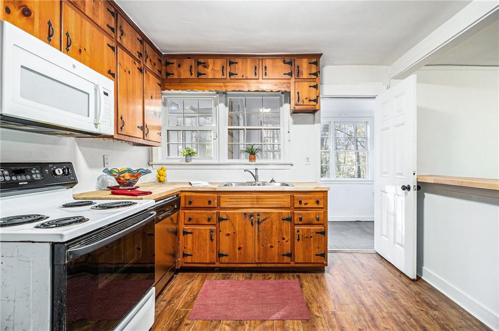 814 Jolly Avenue South Clarkston, GA 30021 - Photo 10 of 33