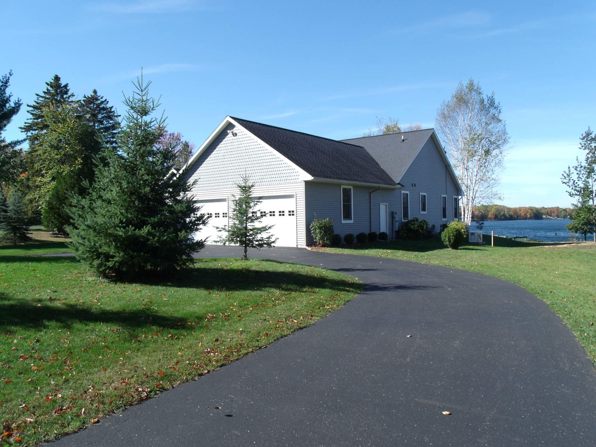 5210 Long Lake Road Cheboygan, MI 49721 - Photo 4 of 79 Gallery Image 4