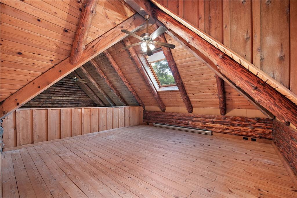 282 Merriman Road Sewickley, PA 15143 - Photo 18 of 25 a view of balcony with wooden floor and fence