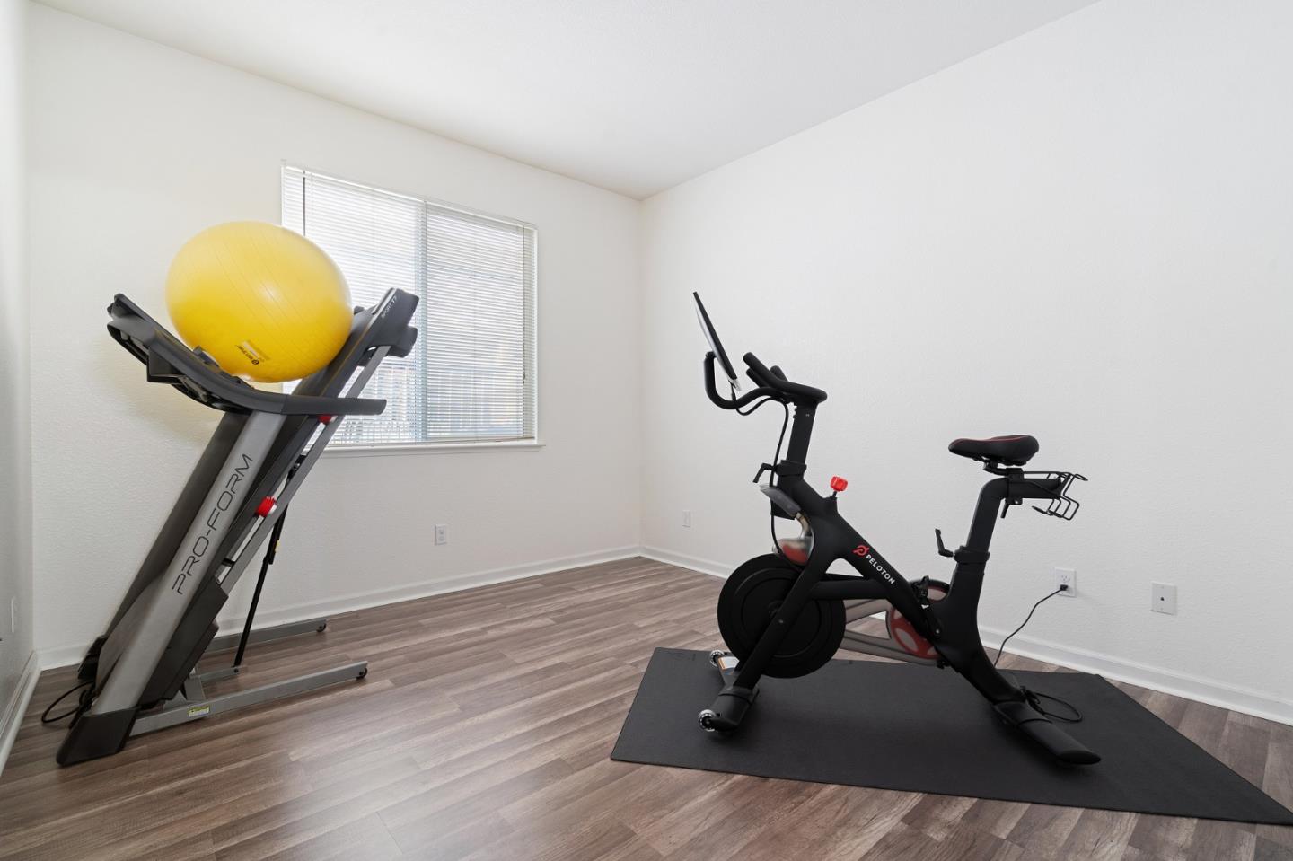2448 Vallarta Drive Bay Point, CA 94565 - Photo 27 of 52 a room with gym equipment