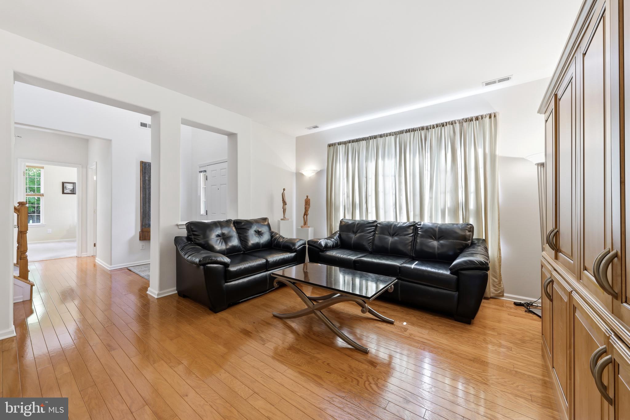 140 Merion Way Hainesport, NJ 08036 - Photo 6 of 38