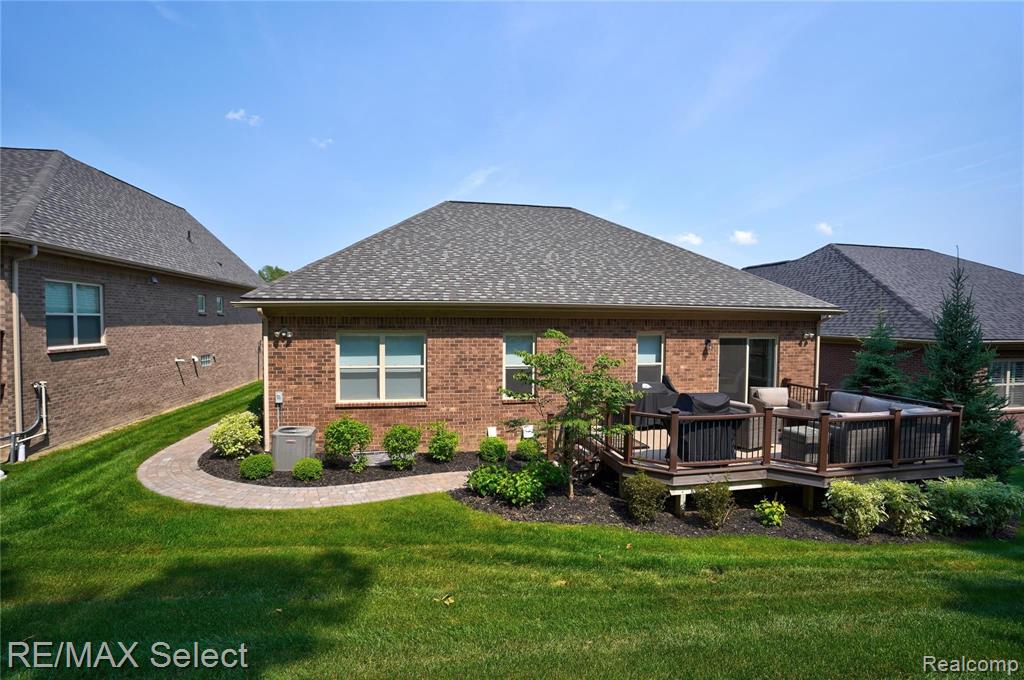 5520 Woodfall Road Clarkston, MI 48348 - Photo 10 of 48 Gallery Image 10